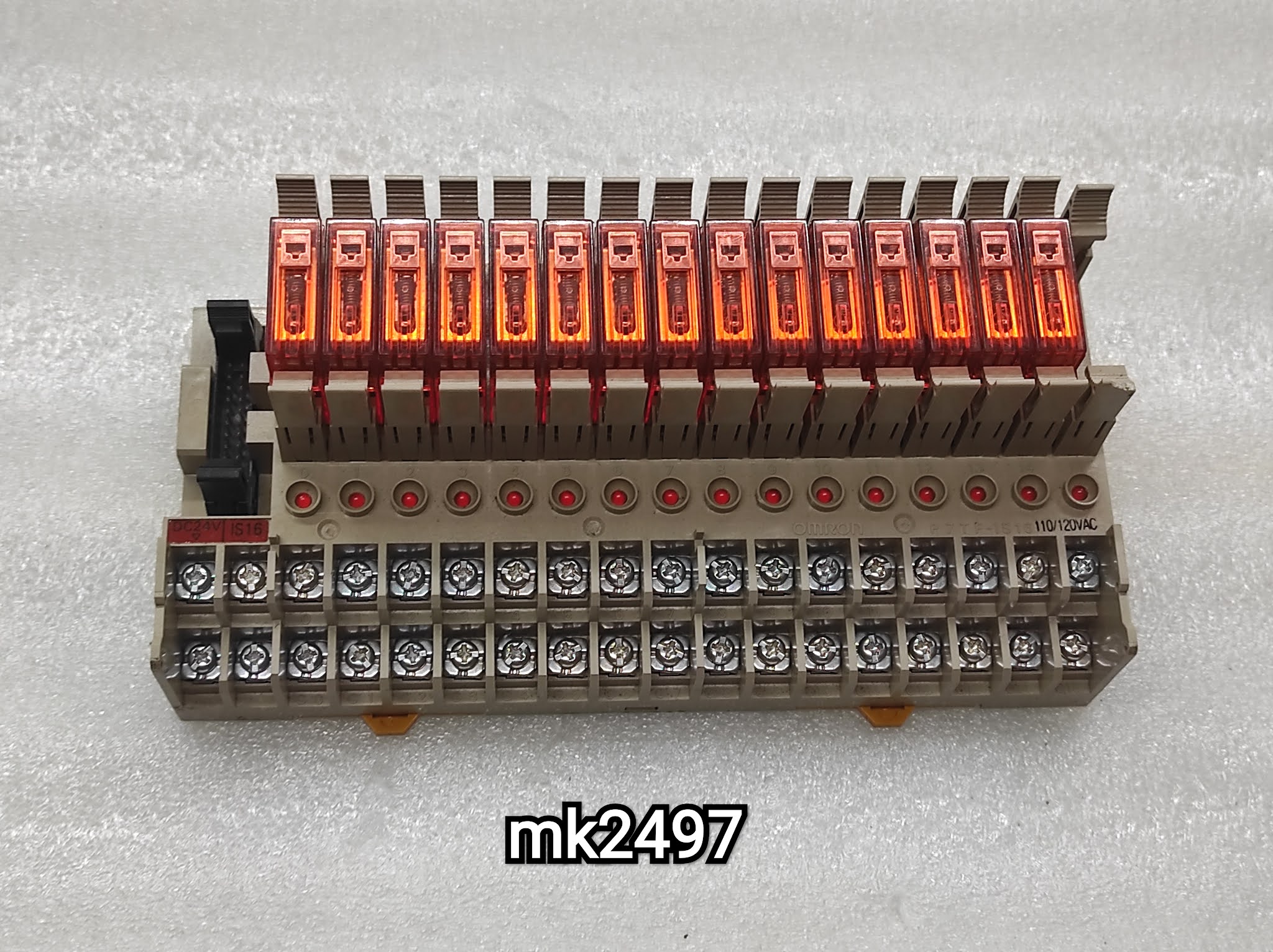 OMRON G7T 1122S 110-120VAC 15 UNIT RELAY WITH BASE MODULE