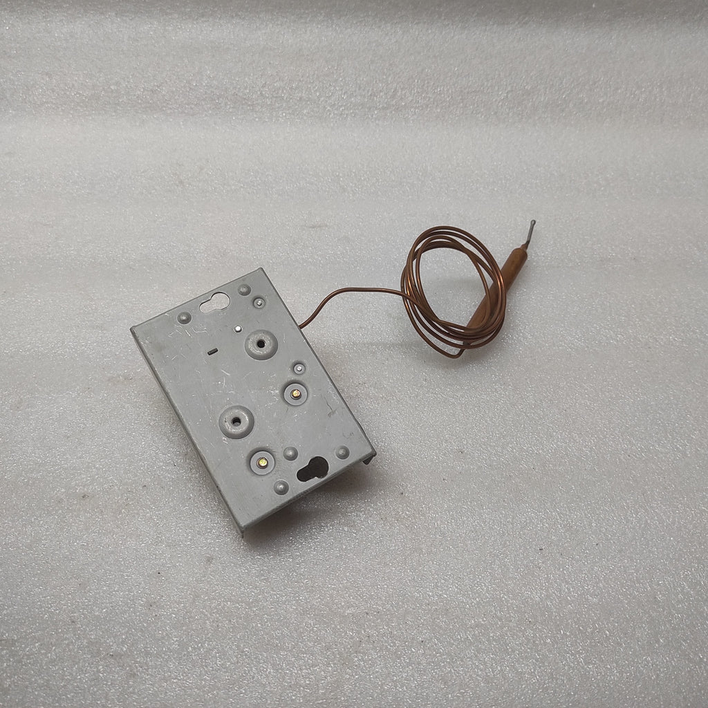 PECIFIC PLS-085A TEMPERATURE CONTROLLER