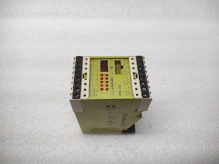 MULTICOMAT CNP-300 PROGRAMMABLE RELAY 24VDC