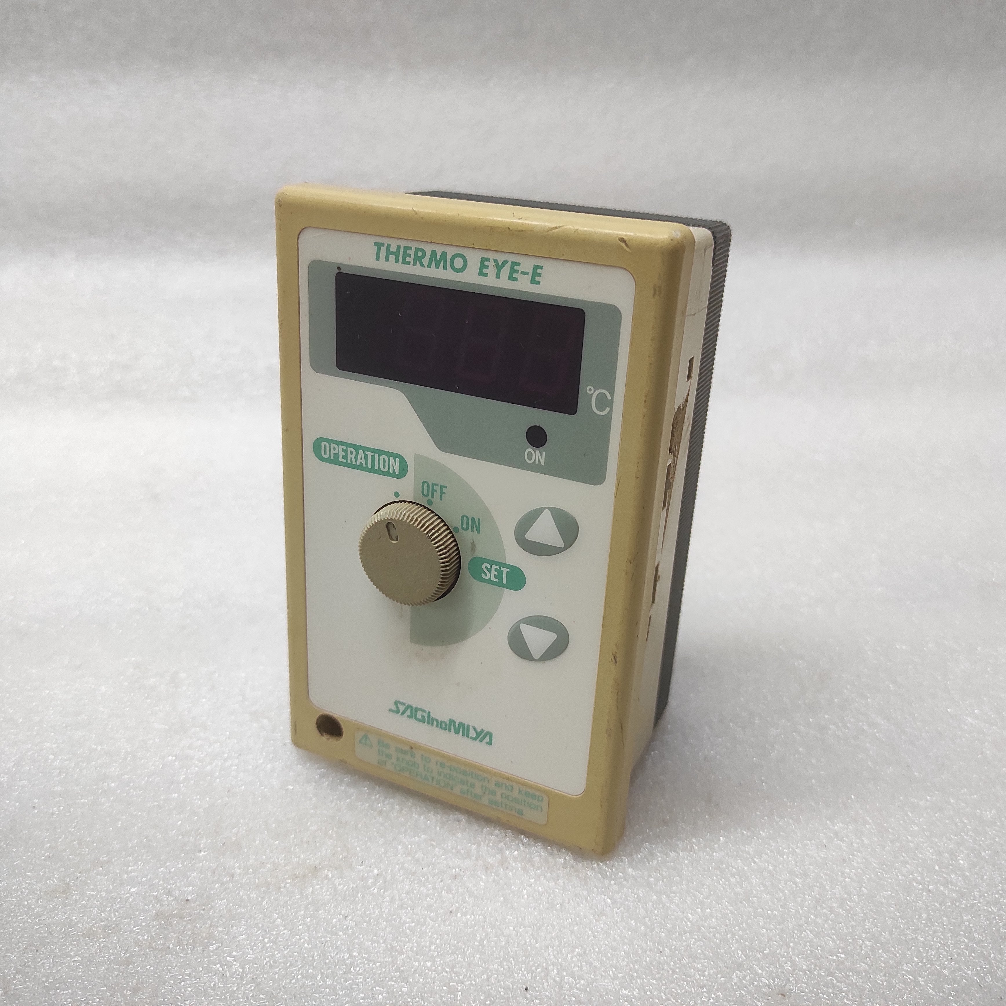 SAGINOMIYA THERMO EYE-E THERMOSTAT TEMPERATURE CONTROLLER