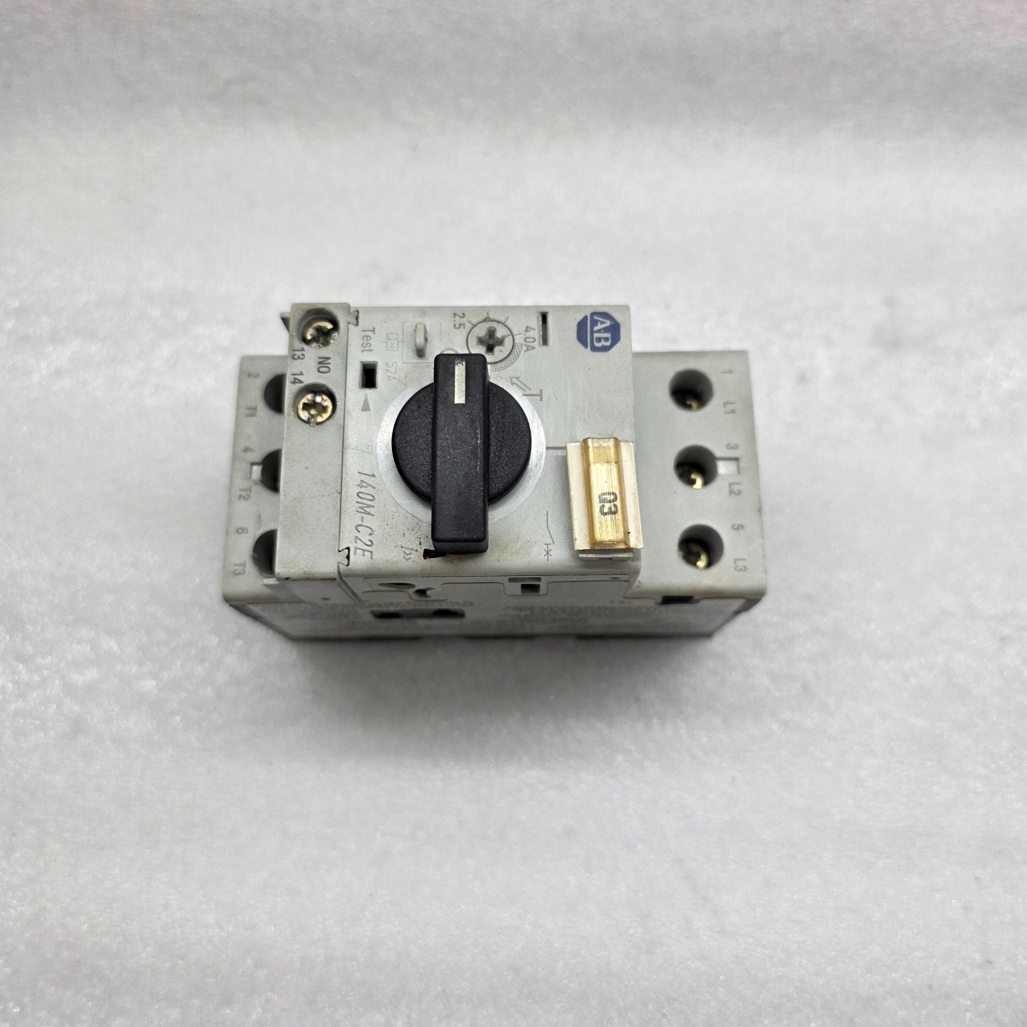 ALLEN BRADLEY CAT 140M-C2E-B40 MOTOR CIRCUIT PROTECTOR 2.5-4.0 A