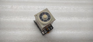 OMRON H3CR-H8L TIMER REAY 100-120VAC LOT OF 4  UNIT
