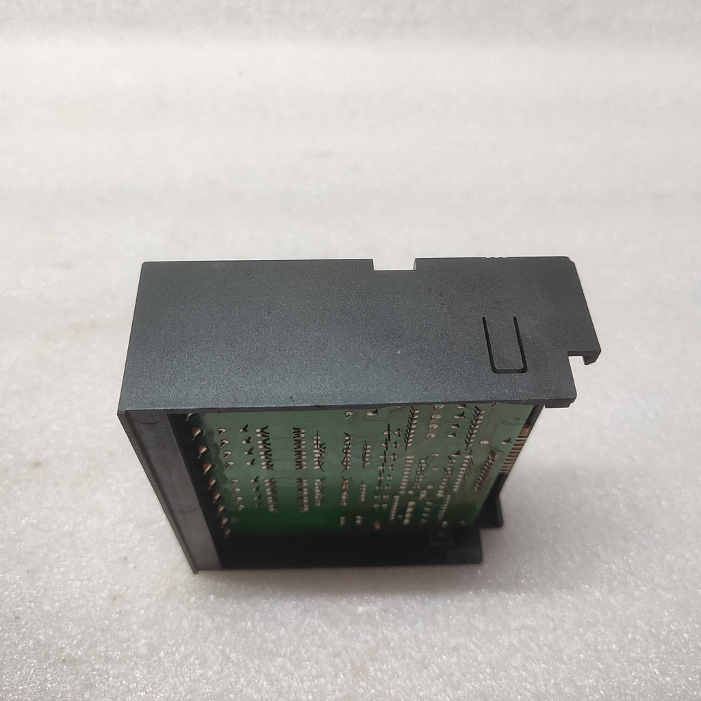 IDEC PFJ-N082U 8-DC INPUT MODULE