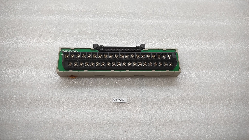 OMRON XW2B-40G5 INTERFACE MODULE M3.5 40PNT SCREW TERMINAL