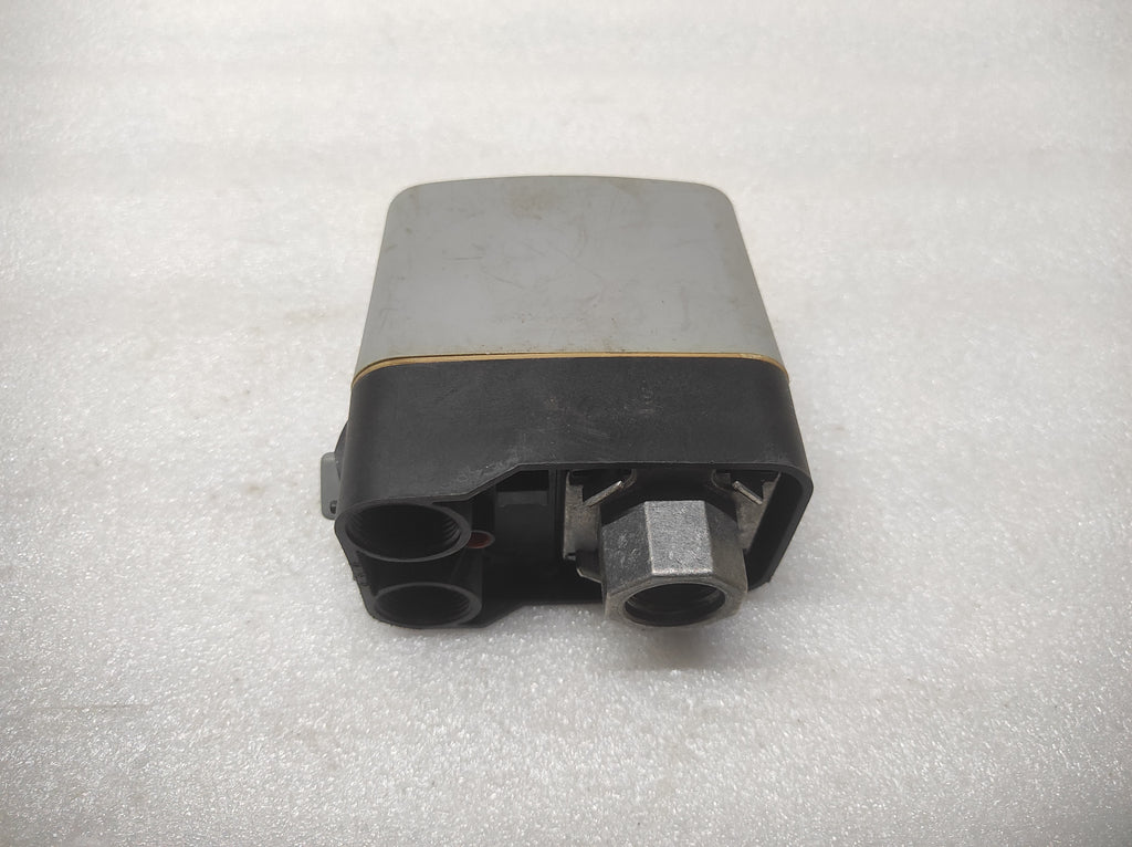 DANFOSS 031E0215 PRESSURE SWITCH