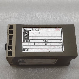JUMO TW72986 TEMPERATURE CONTROLLER TWOW-54/10 97002290 0-400'C 220V