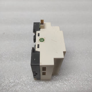 SE ZELIO SR3 XT101BD DISCRETE I/O EXTENSION MODULE 88960221