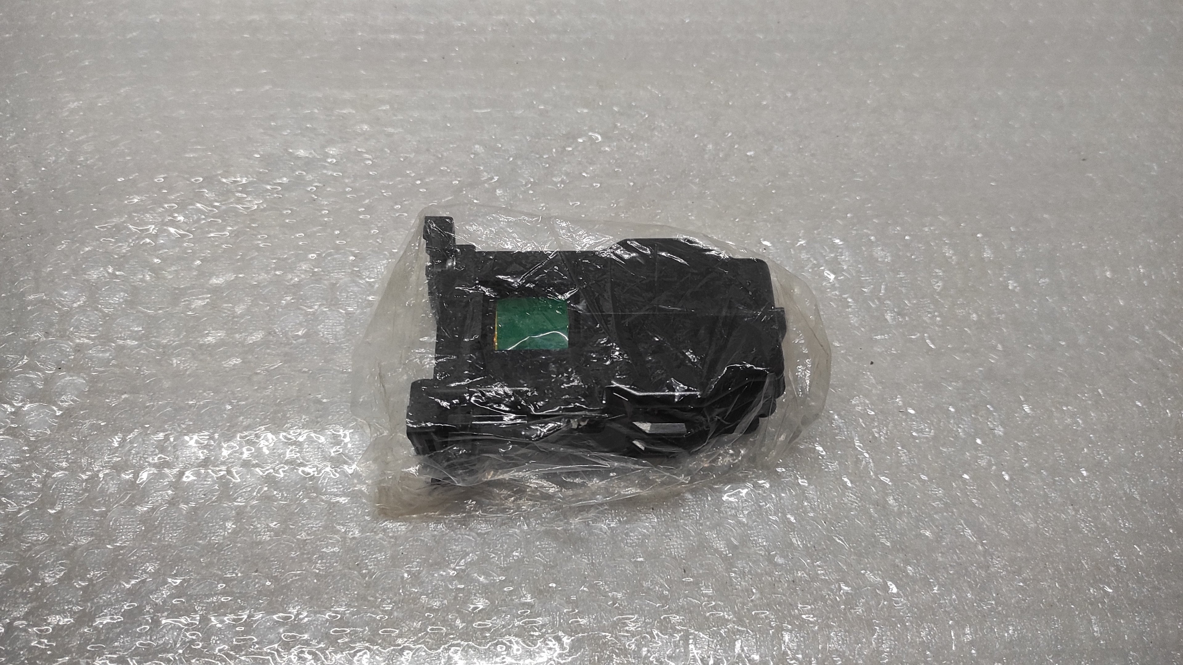 FUJI ELECTRIC SRC50-2U/X (3A3B) MAGNETIC CONTACTOR 100-110V SRC502UX