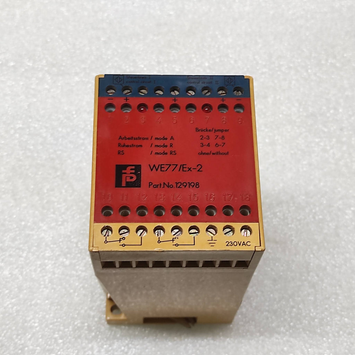 PEPPERL + FUCHS WE77/EX-2 SWITCH AMPLIFIER 129198 230VAC LOT OF 2 UNIT