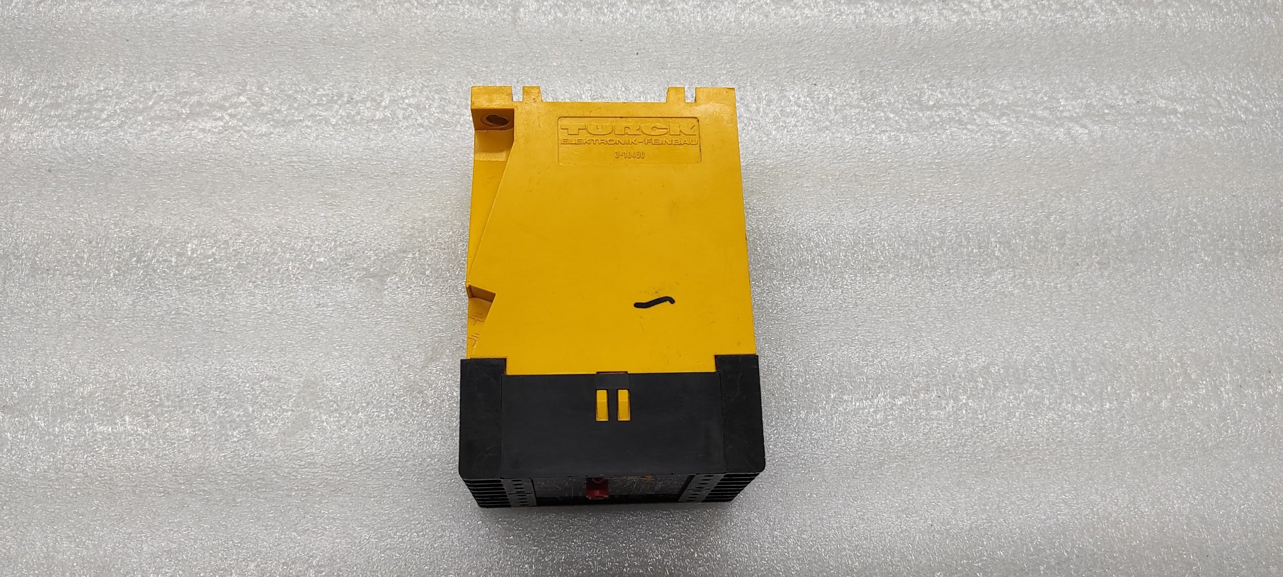 TURCK MS 22-12-R ROTATIONAL SPEED CONTROL 220VAC
