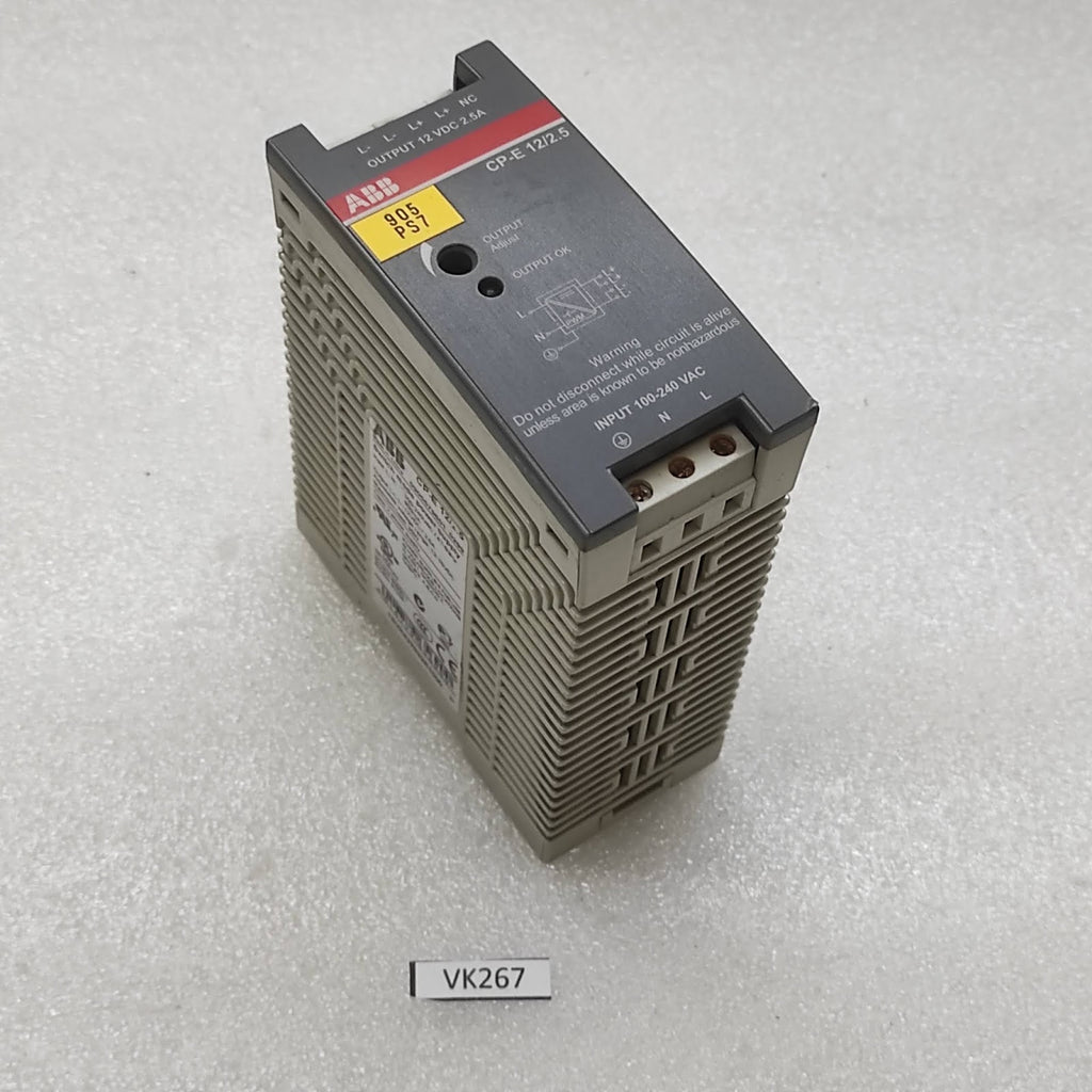 ABB CP-E 12/2.5 POWER SUPPLY 1SVR427032R1000 12VDC 2.5A LOT OF 2 UNIT