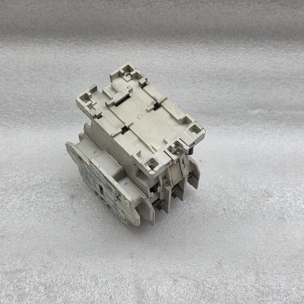 CUTLER HAMMER AN16BN0 MAGNETIC CONTACTOR 18A 110-120V AUX C320KGS1