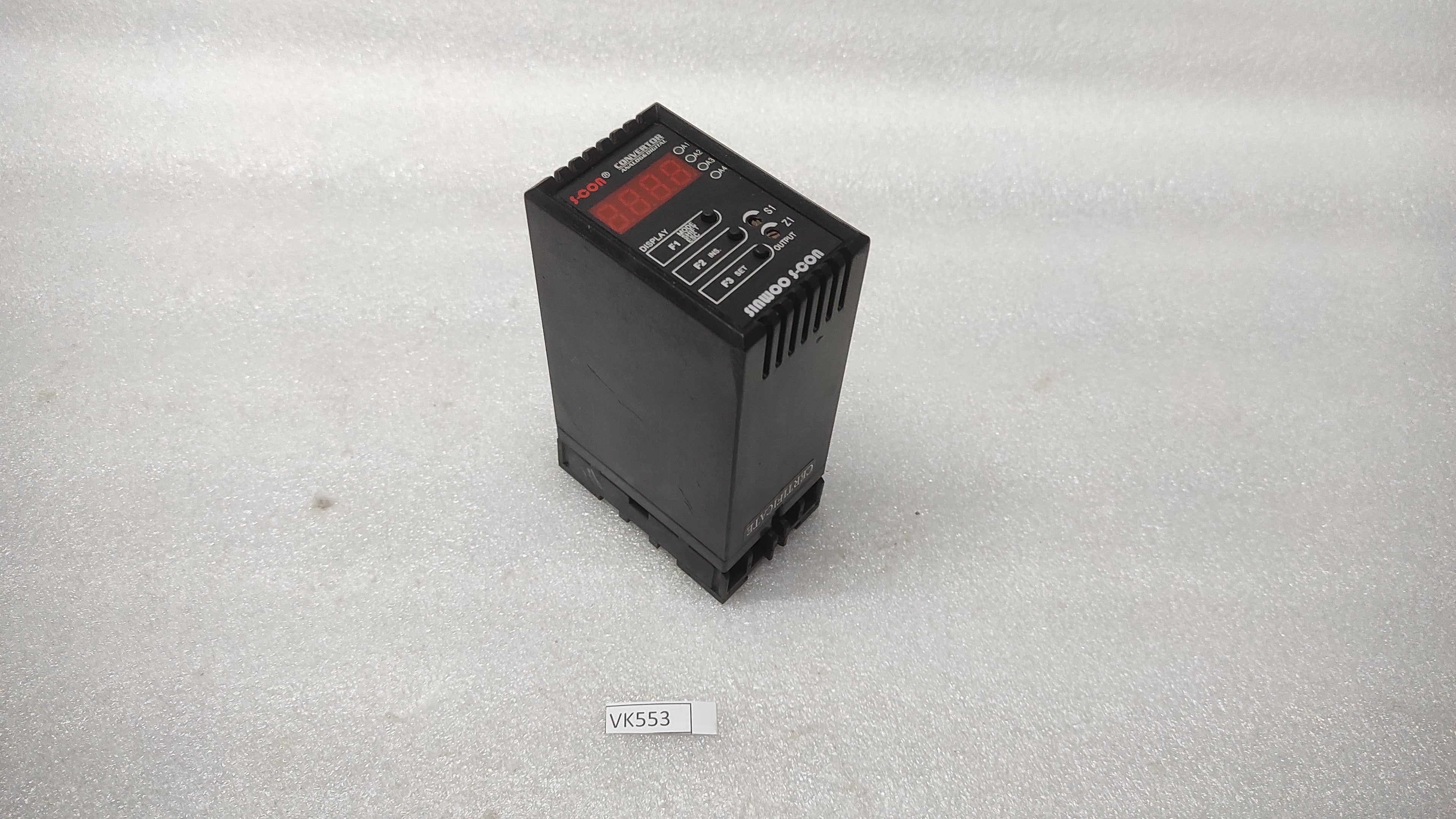 SINWOO S-CON FDC-2C8N-Y SIGNAL CONVERTER 24VDC