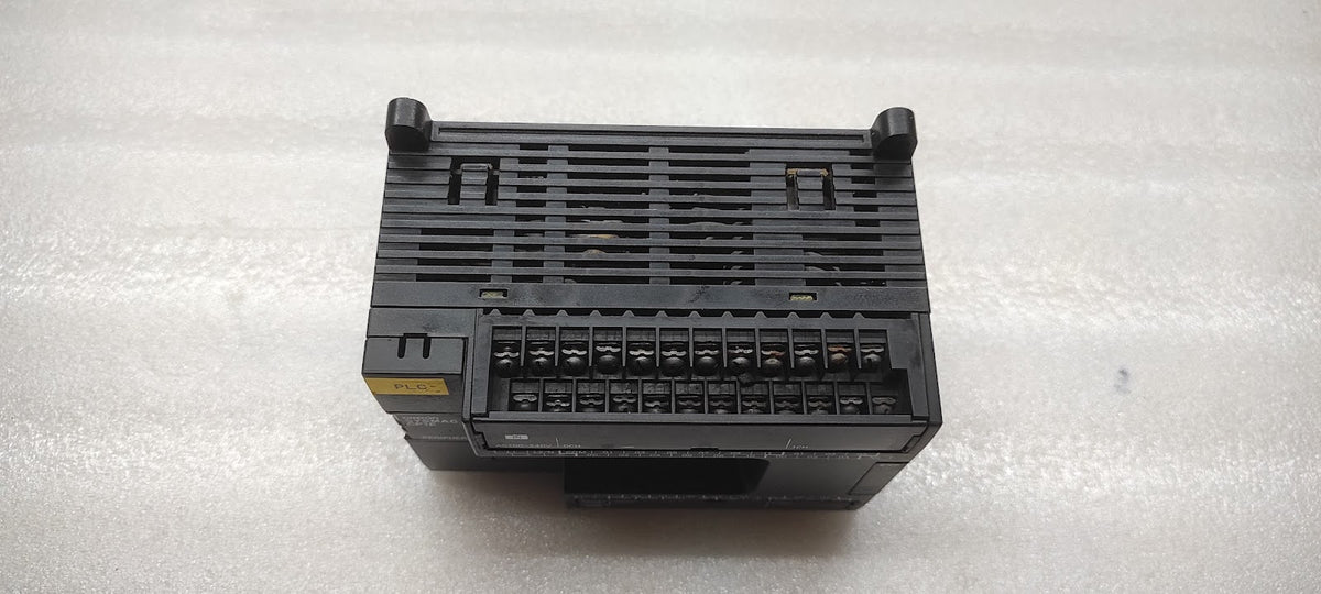 OMRON CP1E-E30SDR-A PROGRAMMABLE CONTROLLER 100-240VAC