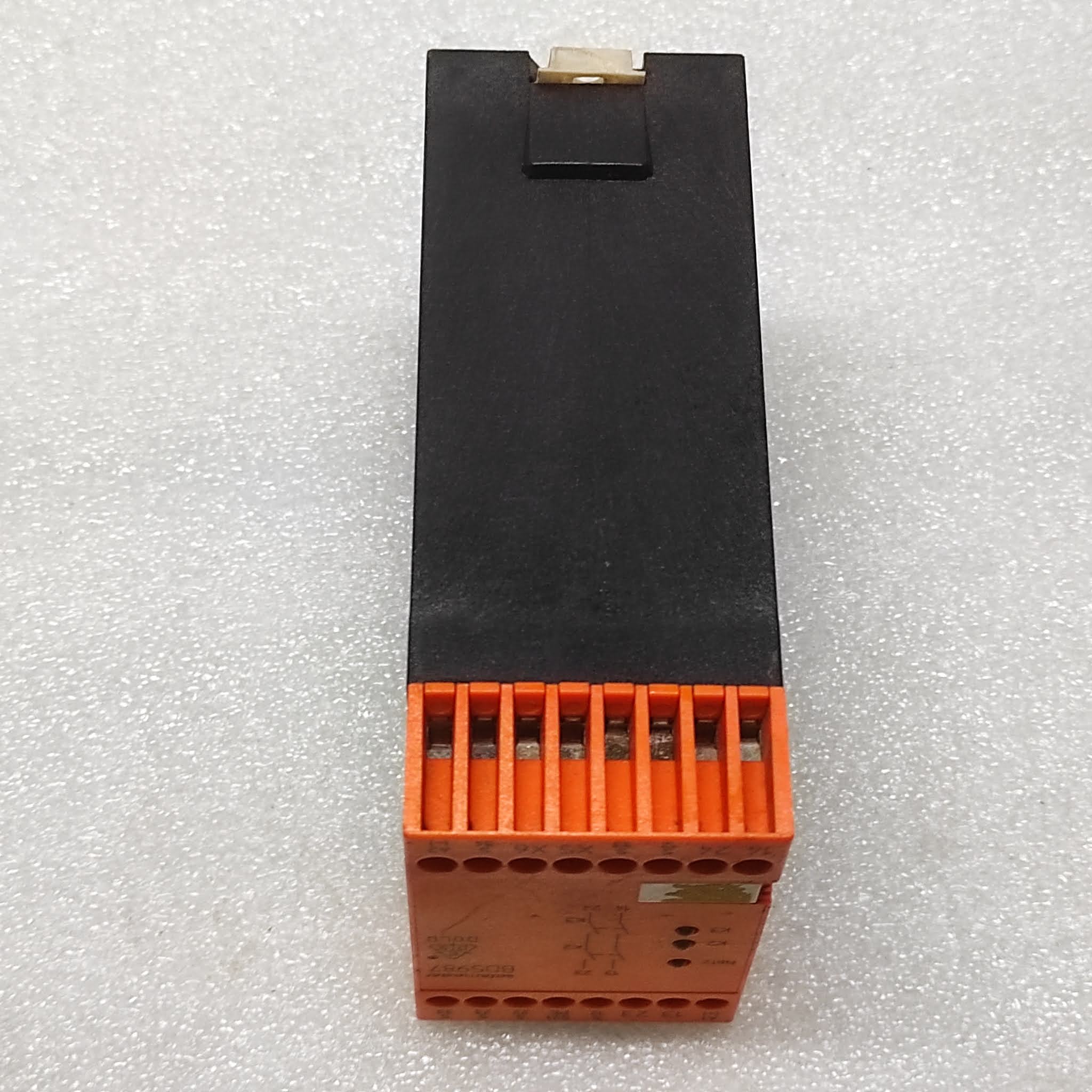 DOLD BD5987 SAFETY RELAY BD5987.02/001 230V 0040955