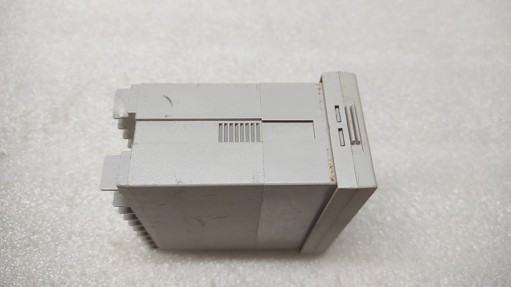 HONEYWELL FU86-701000 PID TEMPERATURE CONTROLLER 85-255V