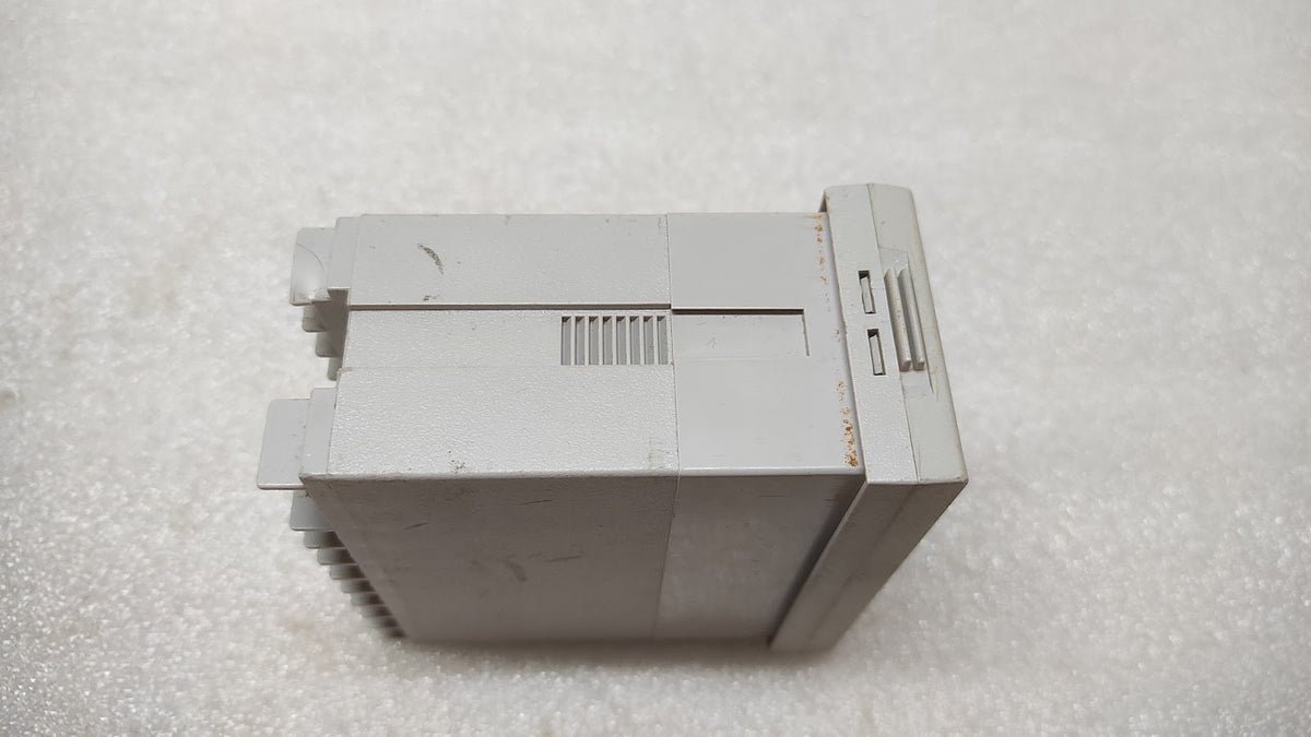 HONEYWELL FU86-701000 PID TEMPERATURE CONTROLLER 85-255V