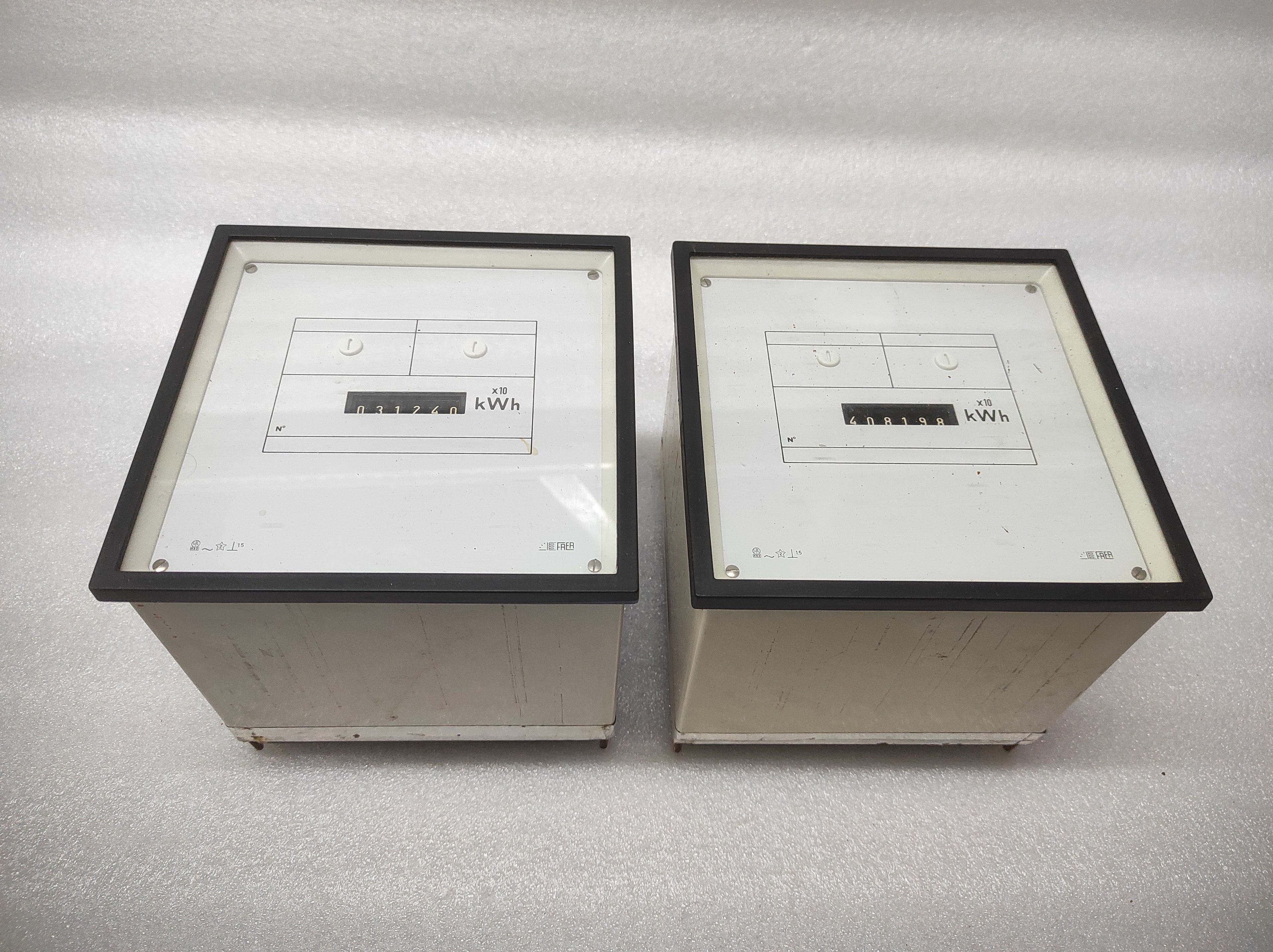FRER kWh KILOWATT-HOUR METER