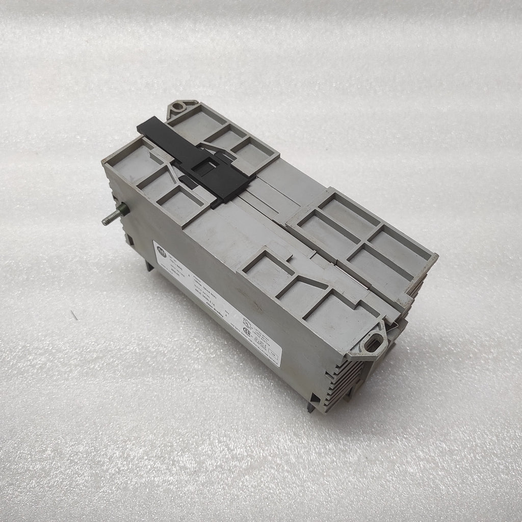 ALLEN BRADLEY CAT 1791-N4V2 ANALOG BLOCK 120VAC