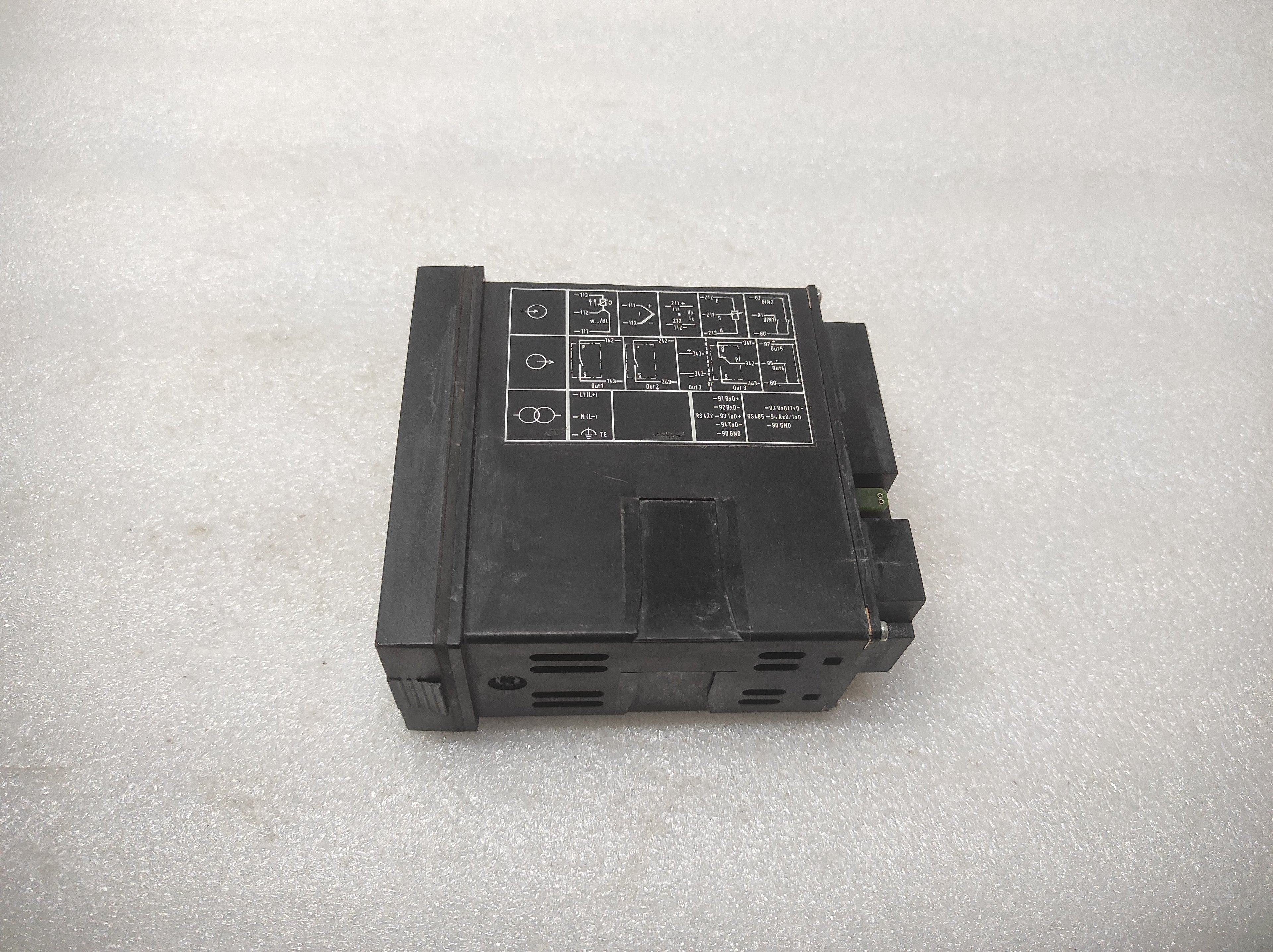 JUMO DTRON 08.1 TEMPERATURE CONTROLLER 703032/50-001-000-00-001 93-263V 70/00340