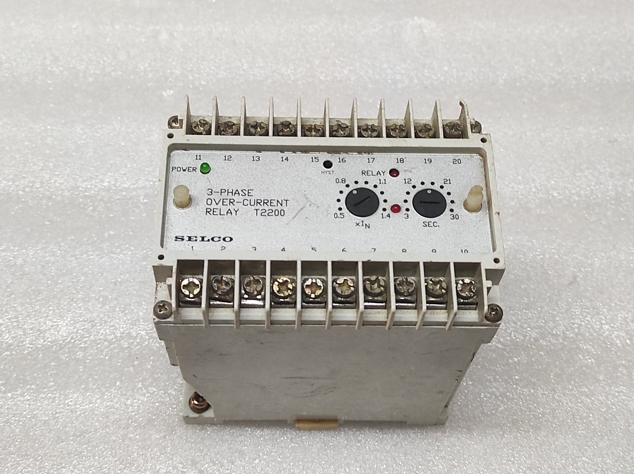 SELCO T2200-12 3-PHASE OVERCURRENT RELAY | 5A | 110 / 220V AC