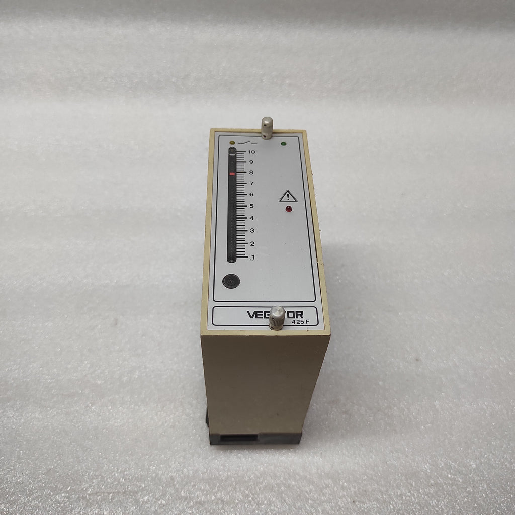 VEGA VEGATOR 425F LEVEL SWITCH FAULT MONITORING SIGNAL CONDITIONING INSTRUMENT