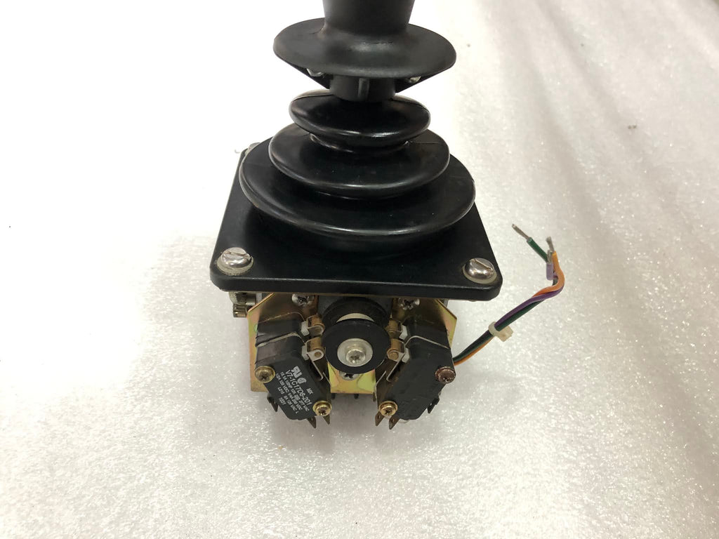 OEM CONTROLS JS6M15626 VARCO 3017249010 ROTARY ACTUATED PUSHBUTTON QAI3049 001