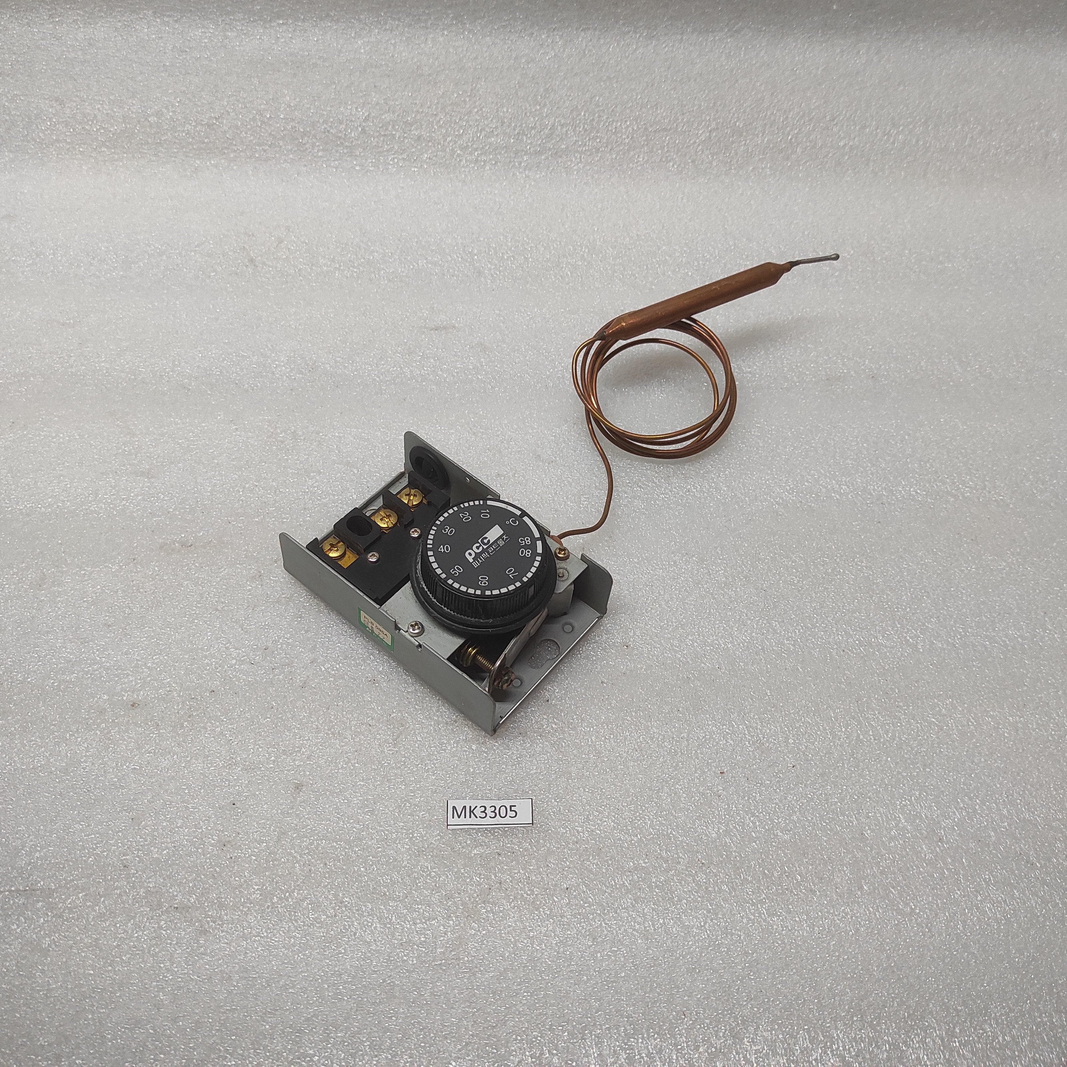 PECIFIC PLS-085A TEMPERATURE CONTROLLER