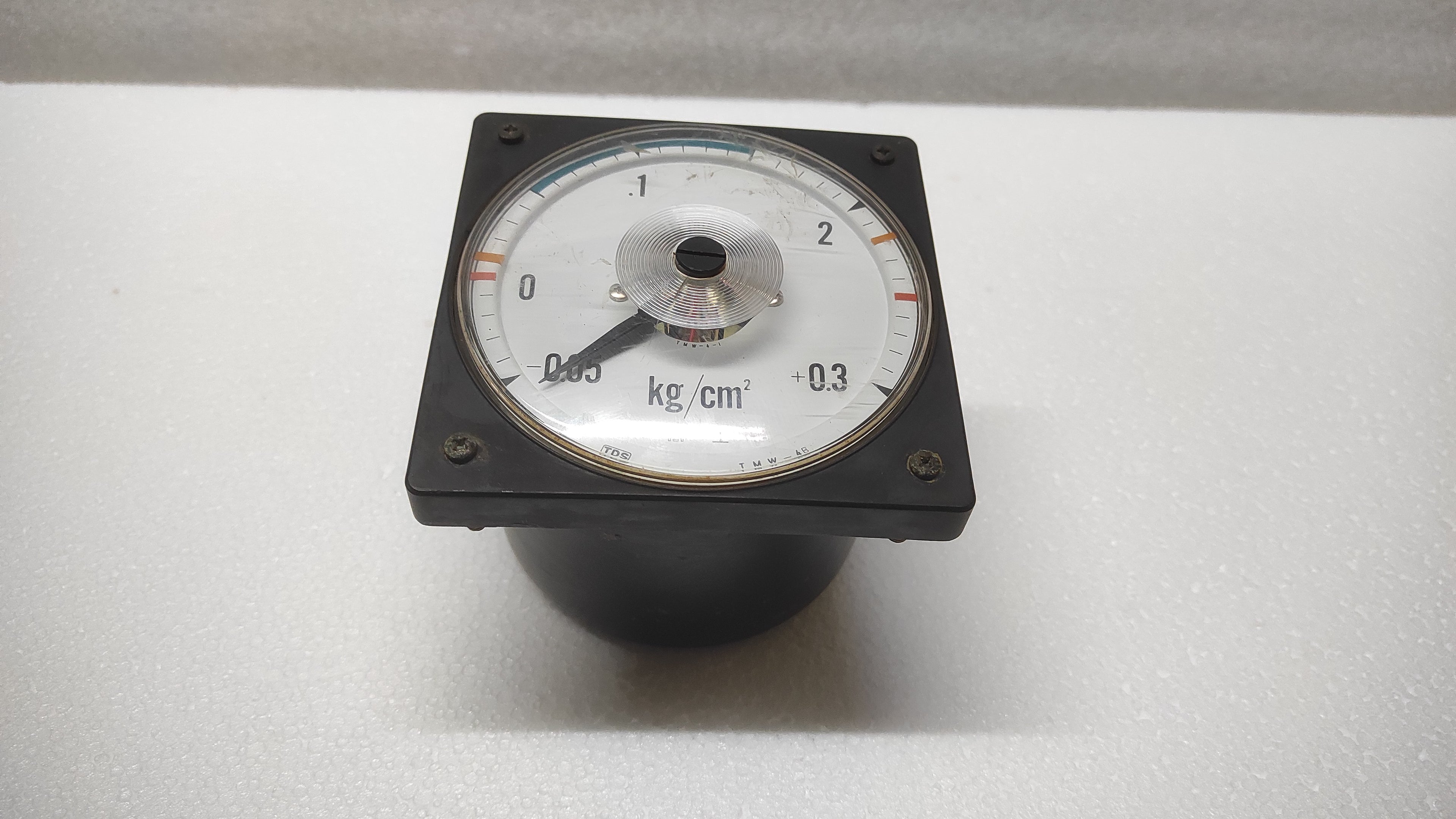 TDS TSURUGA ELECTRIC TMW-4B PRESSURE INDICATOR