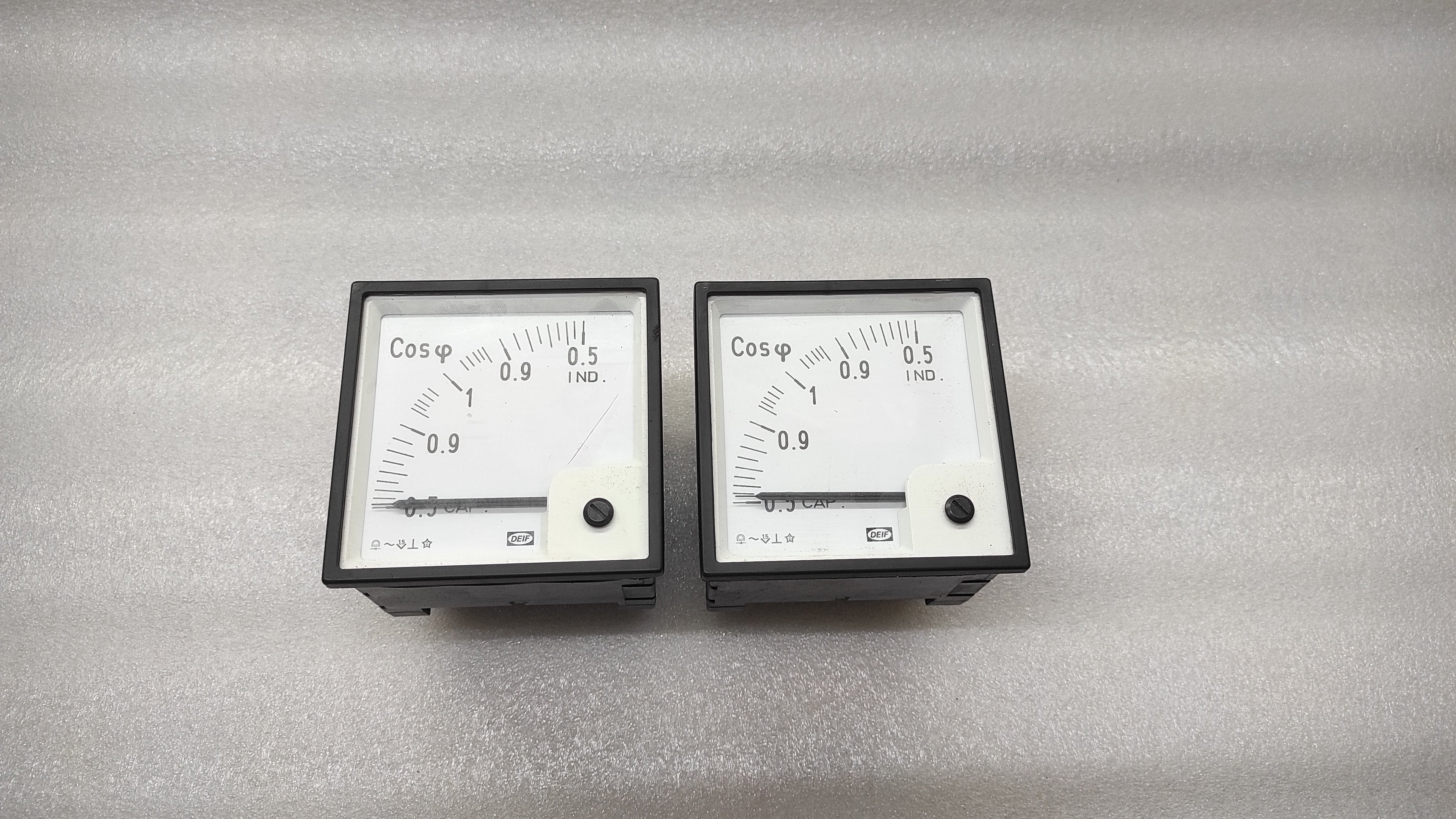 DEIF 100036913.10 POWER FACTOR METER
