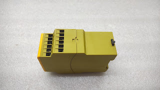 PILZ P2HZ X1 24VDC 3S 10 SAFETY RELAY 774340 24VDC