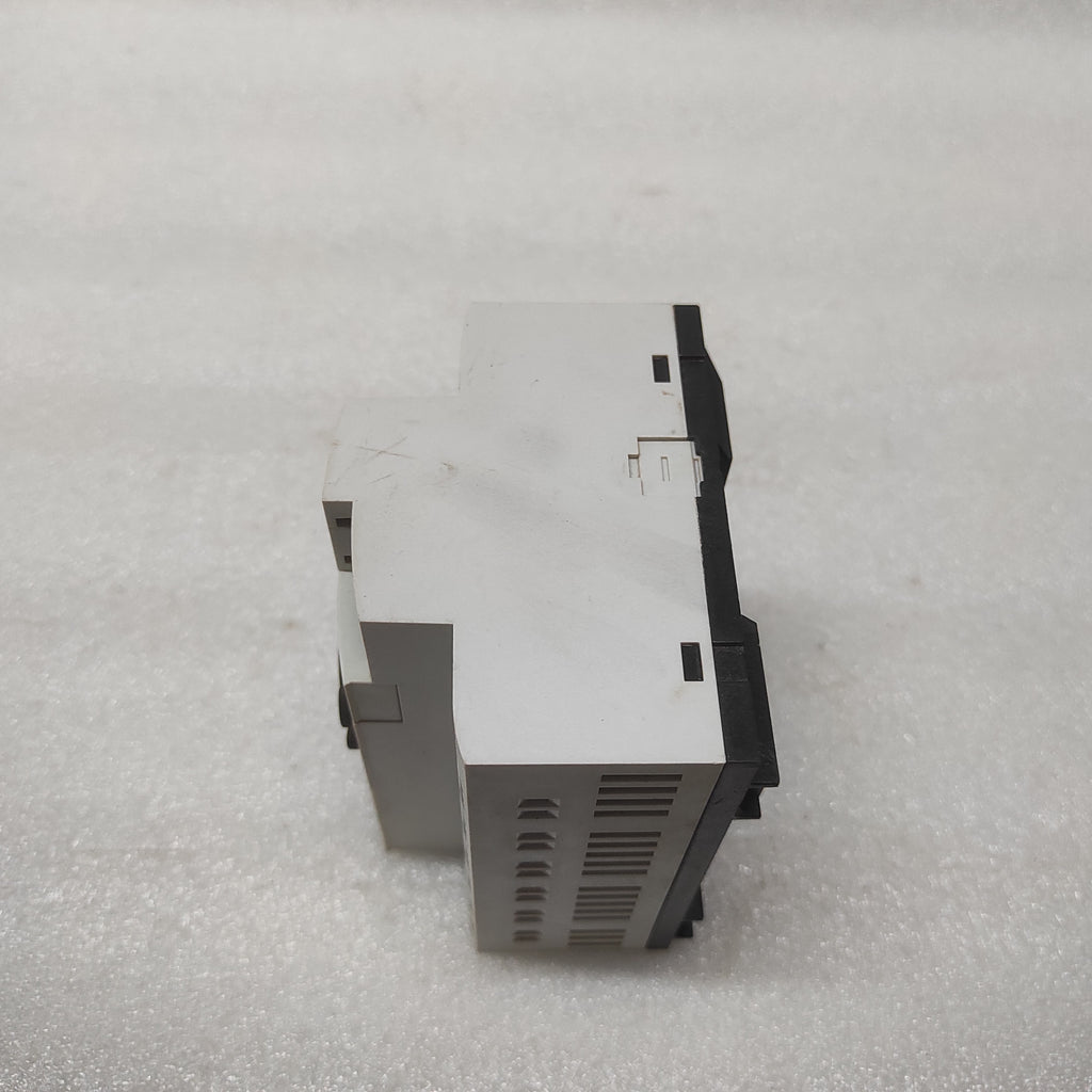 MOELLER EASY 819-DC-RC PROGRAMMABLE RELAY 24VDC