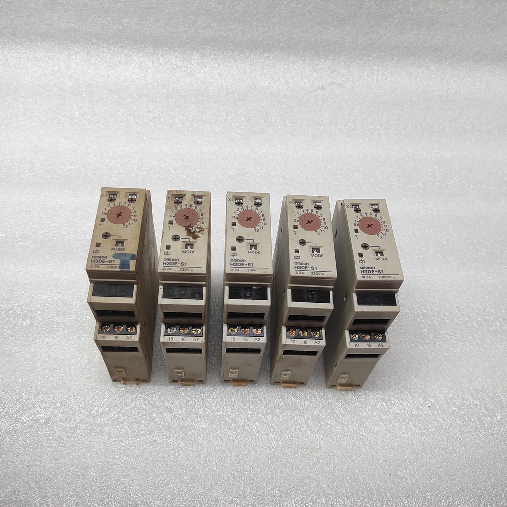 OMRON H3DE-S1 MULTIFUNCTION TIME DELAY RELAY 24-230VAC/DC