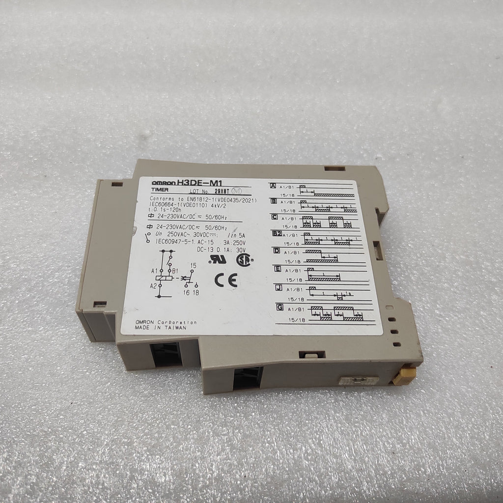 OMRON H3DE-M1 MULTIFUNCTION TIME DELAY RELAY 0.1S-120H 24-230VAC/DC