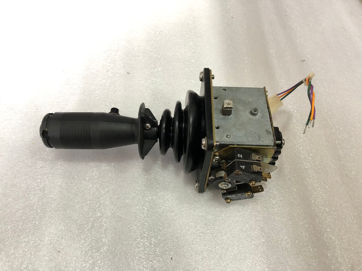 OEM CONTROLS JS6M15626 VARCO 3017249010 ROTARY ACTUATED PUSHBUTTON QAI3049 001