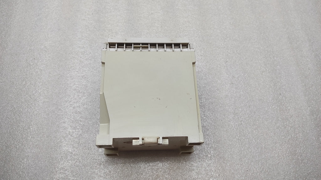 KNICK 8439 A1 DC-ISOLATING AMPLIFIER CRACKED BODY