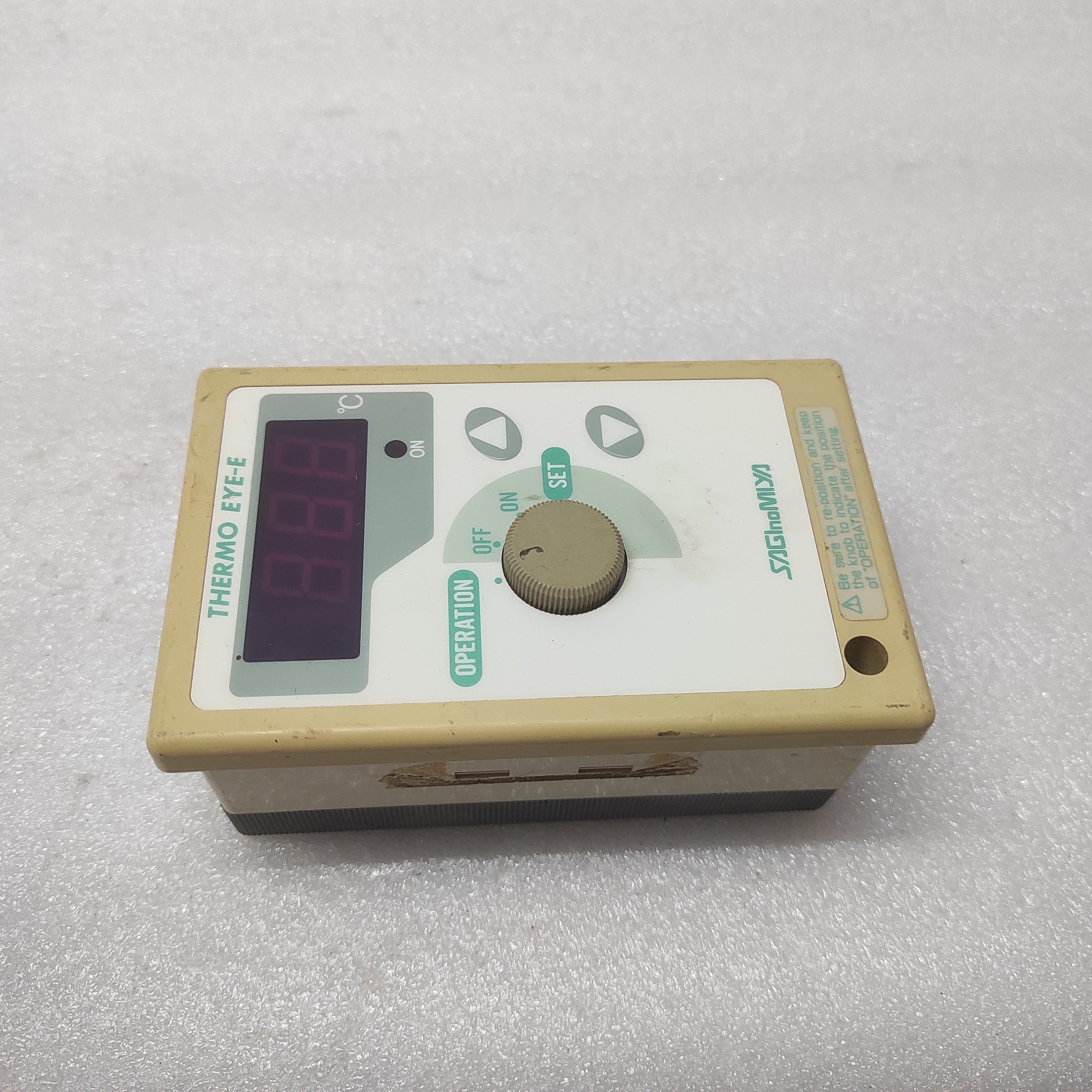 SAGINOMIYA THERMO EYE-E THERMOSTAT TEMPERATURE CONTROLLER