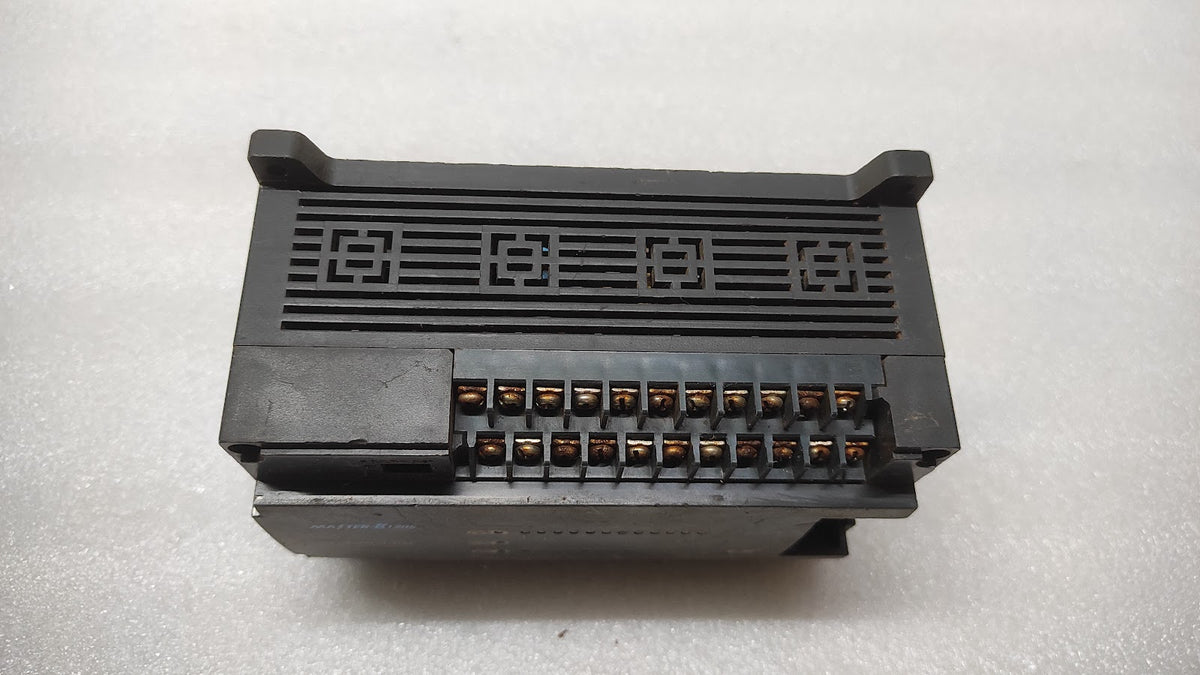 LS ELECTRIC K7M-DR20UE PROGRAMMABLE LOGIC CONTROLLER 100-240VAC