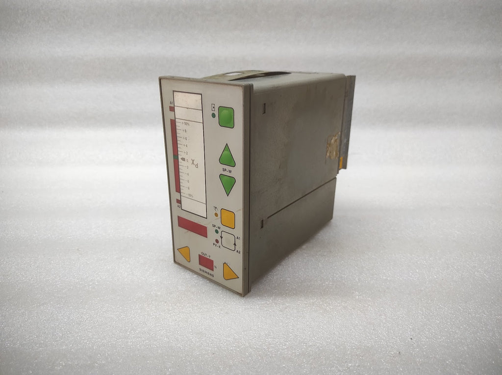 SIEMENS SIPART DR20K INDUSTRIAL PROCESS CONTROLLER 6DR20041