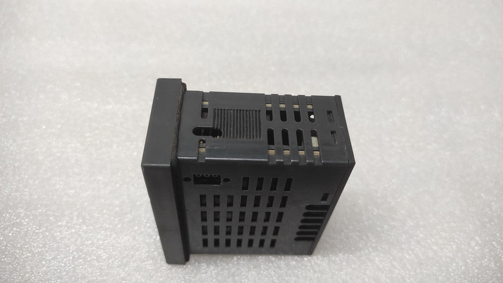 GEFRAN 40T-72-4-00-RR-00-9-000 DIGITAL PANEL METER 11-27VDC/18-27VAC 4.5VA