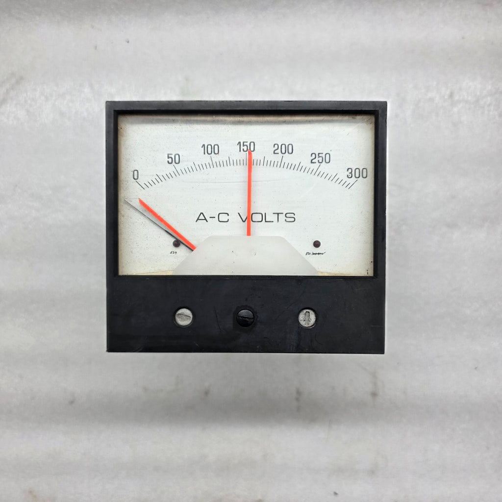 CROMPTON 239-302A-HHXX-AC AC VOLTS METER  120V