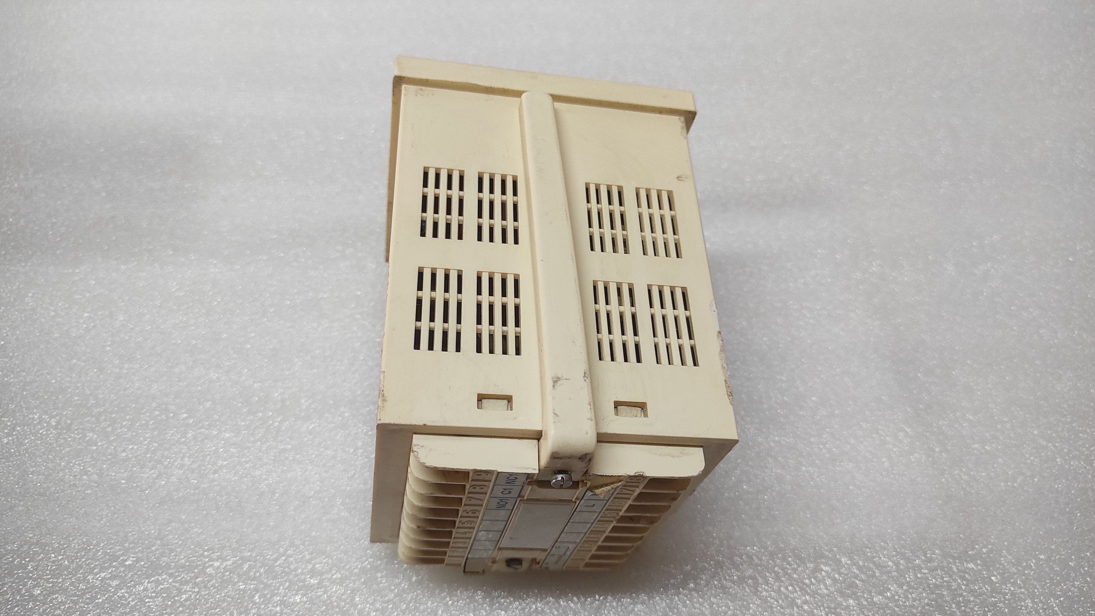 FUSION CONTROLS 801P331002 TEMPERATURE  MONITOR RTD PT100 230VAC