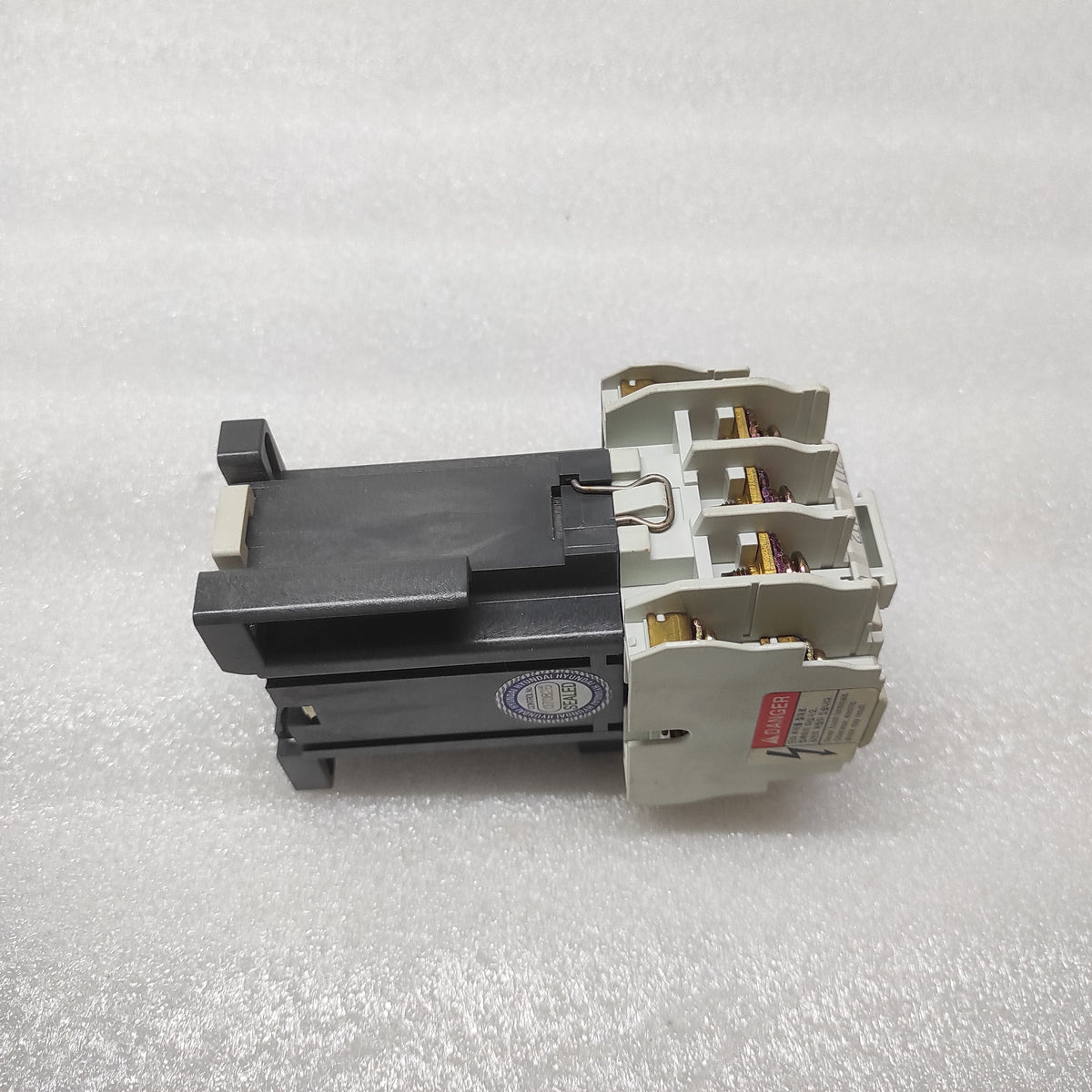 HYUNDAI HIMC32 MAGNETIC CONTACTOR 110VAC