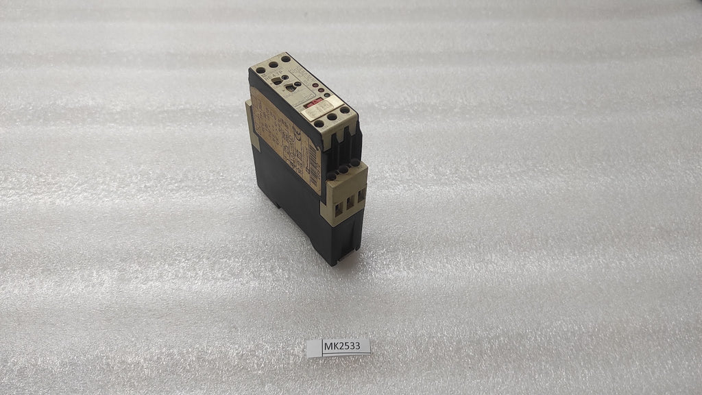 TELEMECANIQUE RE4 TP13BU TIME DELAY RELAY 09972 110-240V/24V/42-48V 0.05S-300H