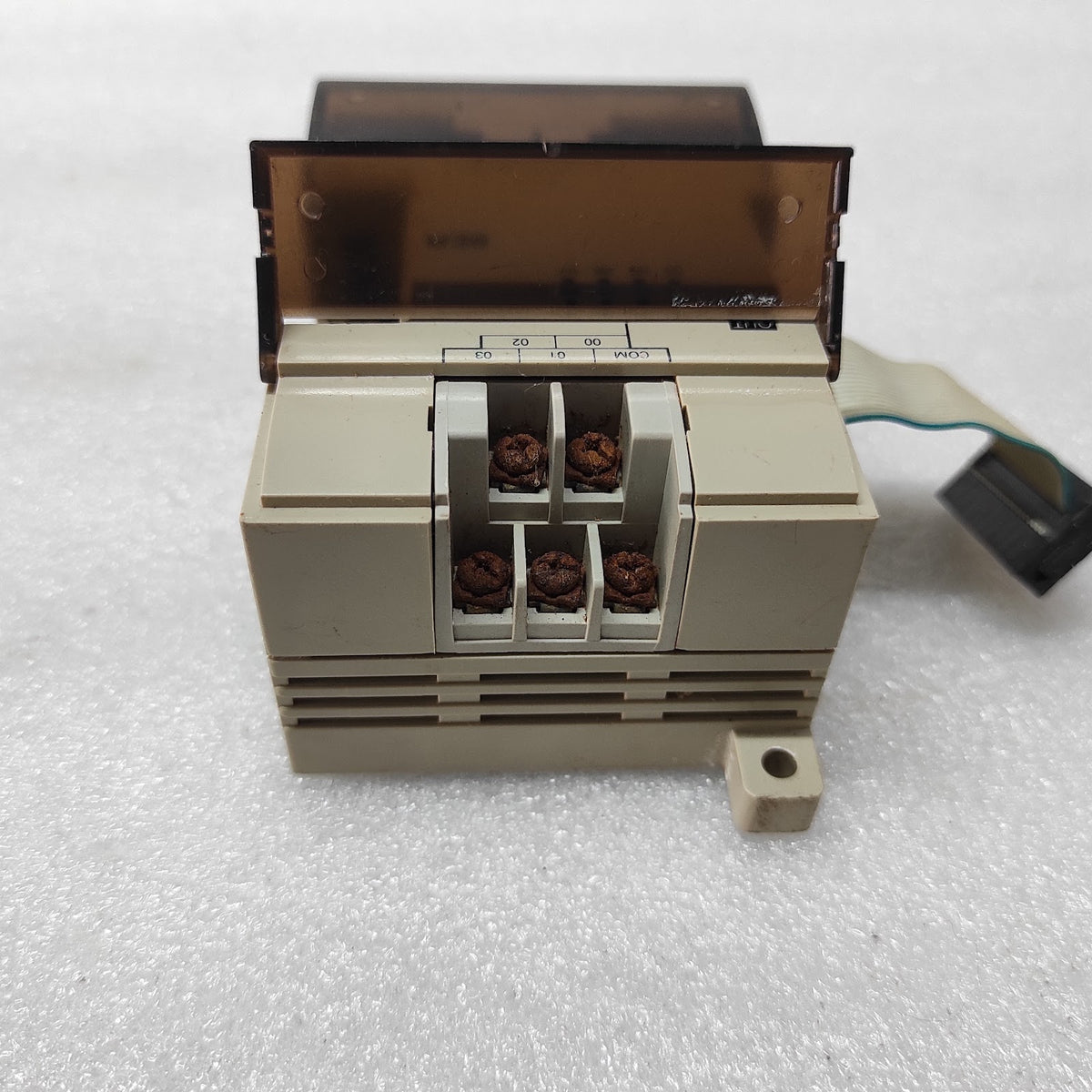 OMRON CPM1A-8ER OUT UNIT LOT OF 2 UNIT