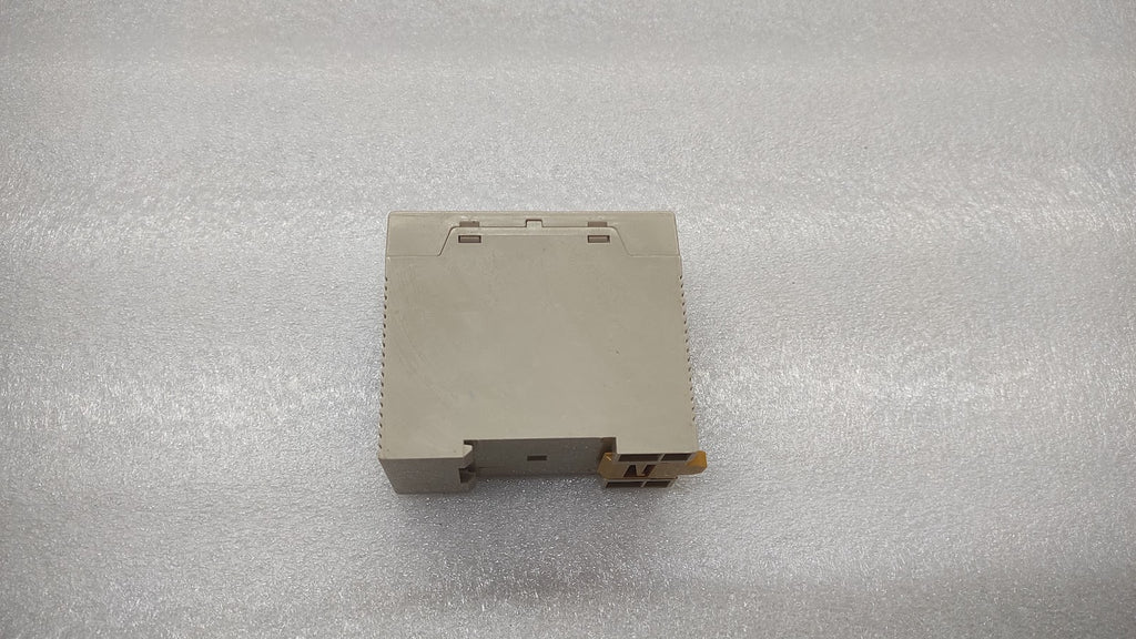 OMRON S82S-7724 DC-DC POWER SUPPLY 24VDC 0.3A