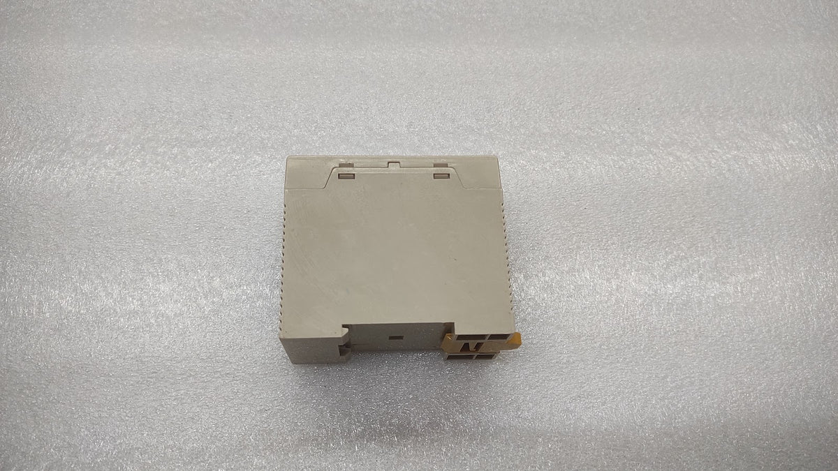 OMRON S82S-7724 DC-DC POWER SUPPLY 24VDC 0.3A