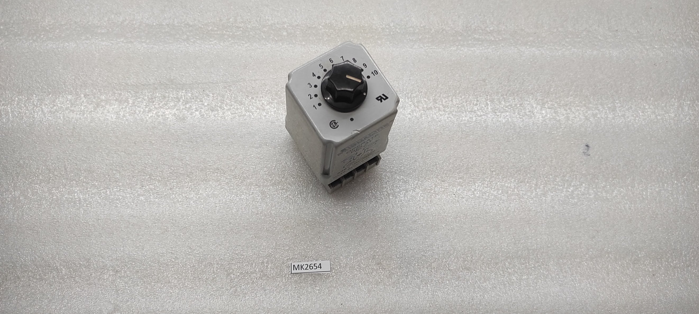 SIGNALINE 330-120V-10SEC OPERATE DELAY RELAY