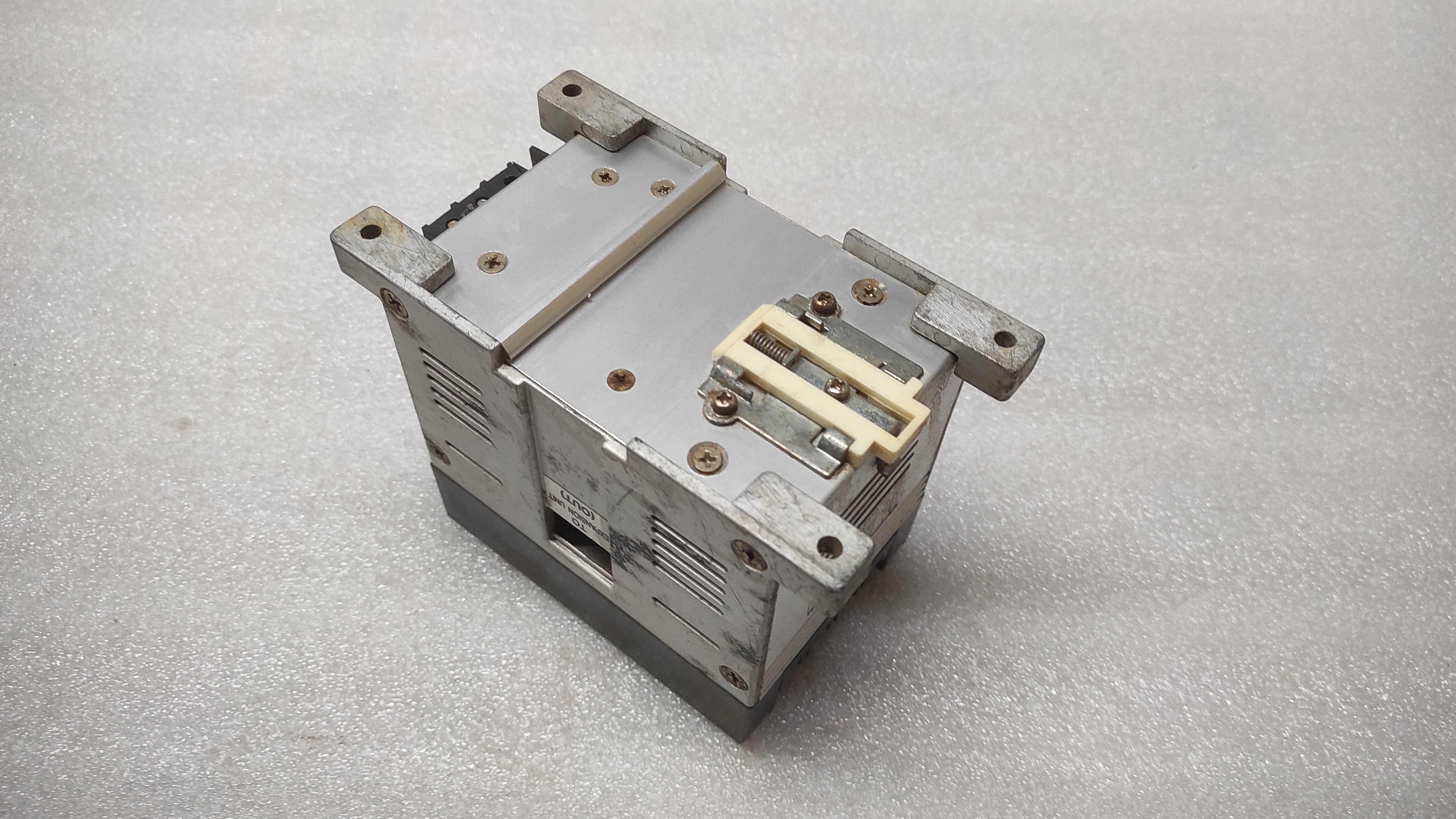 IDEC PFA-1T081DC OUTPUT MODULE 24VDC