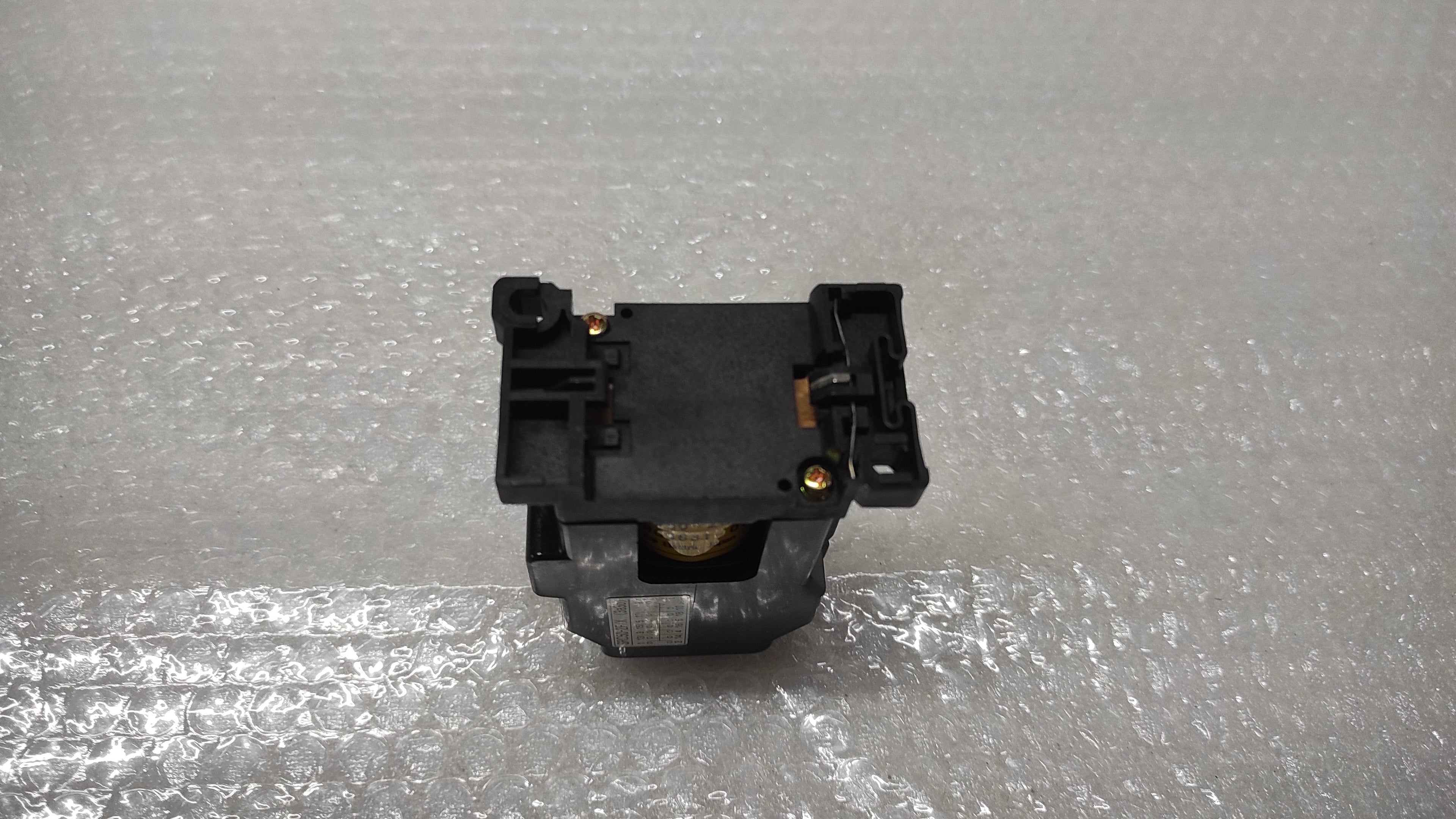FUJI ELECTRIC SRC50-2F/X (3A3B) MAGNETIC CONTACTOR 200-220V